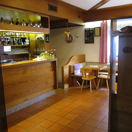 瓦尔格兰达酒店 酒店 阿莱盖